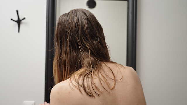 Hair Serum Vs. Leave-in: When Should You Use Each?